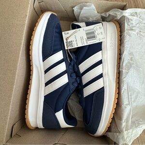 NWT adidas 5 Kids 6 Women’s Run 70s 2.0 Navy and White Retro Running Sneakers